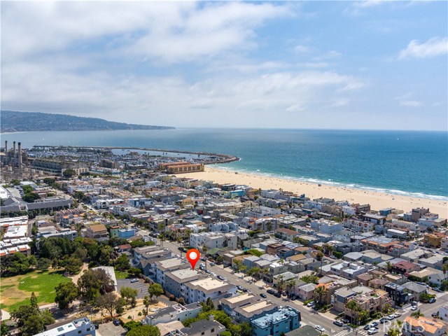 446 Monterey Boulevard, Hermosa Beach, California 90254, 3 Bedrooms Bedrooms, ,2 BathroomsBathrooms,Residential,Sold,Monterey,SB20227070