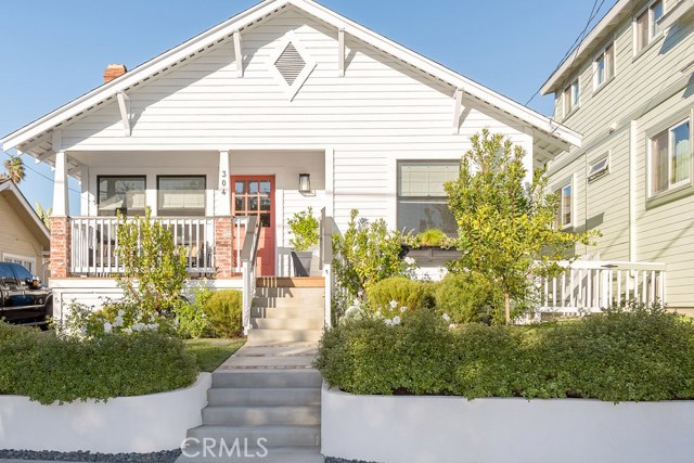 304 Gertruda Avenue, Redondo Beach, California 90277, 3 Bedrooms Bedrooms, ,2 BathroomsBathrooms,Residential,Sold,Gertruda,PV17065927
