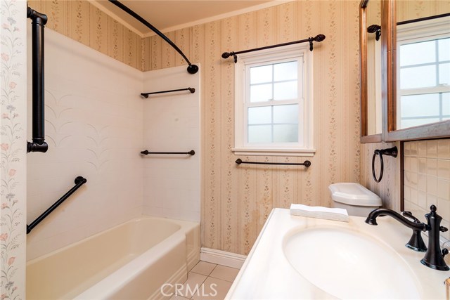 2000 Faymont Avenue, Manhattan Beach, California 90266, 3 Bedrooms Bedrooms, ,1 BathroomBathrooms,Residential,Sold,Faymont,SB20179509
