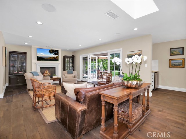 8 Hidden Valley Road, Rolling Hills Estates, California 90274, 4 Bedrooms Bedrooms, ,3 BathroomsBathrooms,Residential,Sold,Hidden Valley,PV21094348