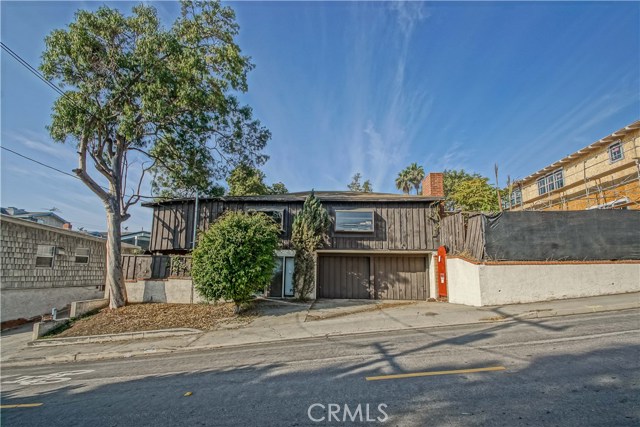 707 Redondo Avenue, Manhattan Beach, California 90266, 3 Bedrooms Bedrooms, ,1 BathroomBathrooms,Residential,Sold,Redondo,SB18277805