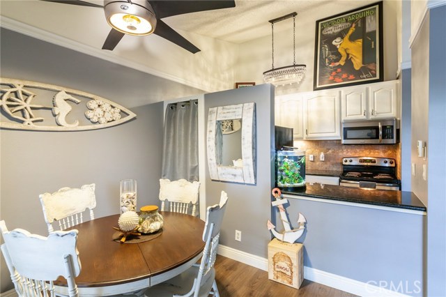 631 Prospect Avenue, Redondo Beach, California 90277, 2 Bedrooms Bedrooms, ,2 BathroomsBathrooms,Residential,Sold,Prospect,SB20199042