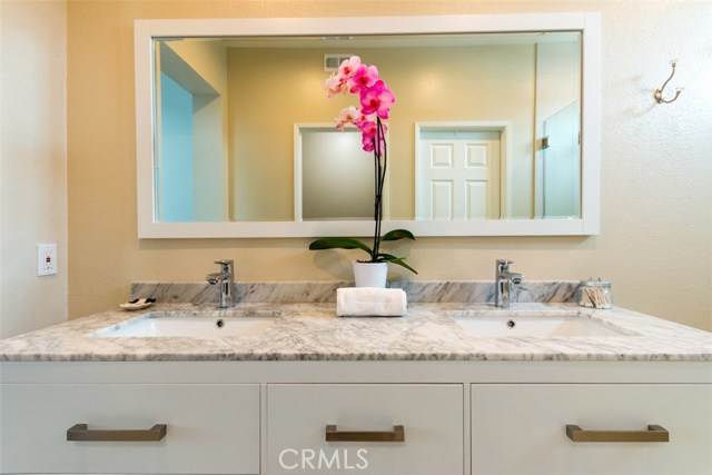 2950 Via Milano 201, Corona, CA 92879, photo 8