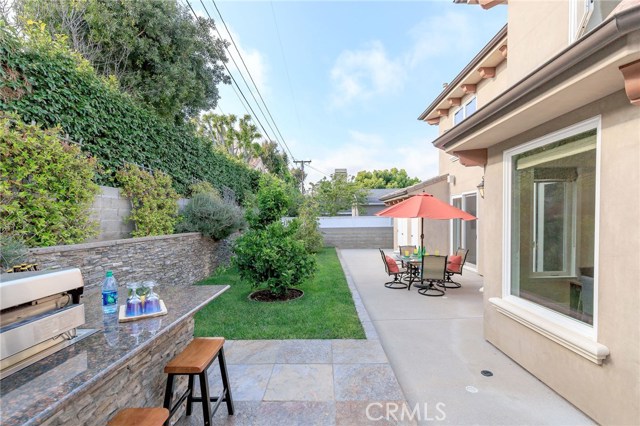 2101 Faymont Avenue, Manhattan Beach, California 90266, 4 Bedrooms Bedrooms, ,4 BathroomsBathrooms,Residential,Sold,Faymont,SB19142312