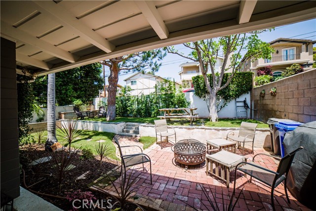 2014 Huntington Lane, Redondo Beach, California 90278, 6 Bedrooms Bedrooms, ,3 BathroomsBathrooms,Residential,Sold,Huntington,PV20087017