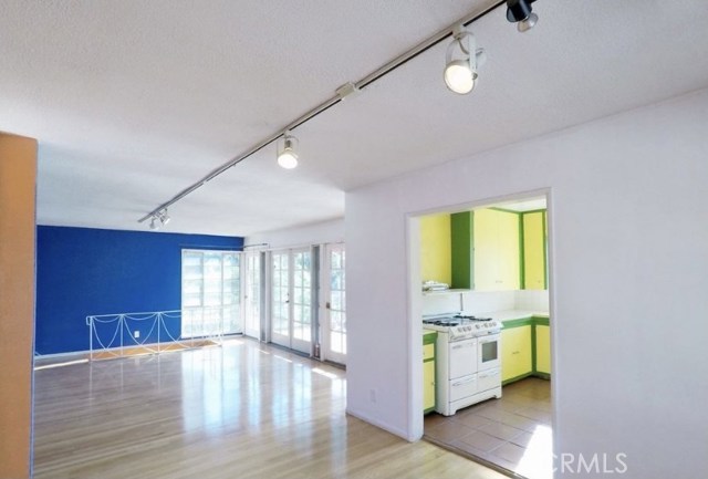 2 Bed Home for Sale in Los Angeles, California