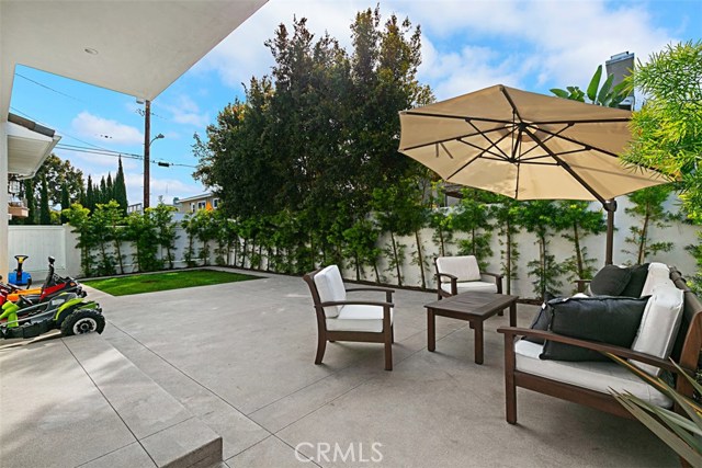 1934 Robinson Street, Redondo Beach, California 90278, 5 Bedrooms Bedrooms, ,4 BathroomsBathrooms,Residential,Sold,Robinson,OC19044344