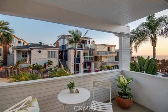 229 19th Street, Manhattan Beach, California 90266, ,Residential Income,Sold,19th,SB19153682