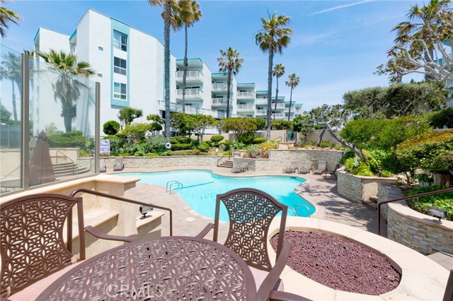 620 The Village, Redondo Beach, California 90277, 1 Bedroom Bedrooms, ,1 BathroomBathrooms,Residential,Sold,The Village,SB19050077