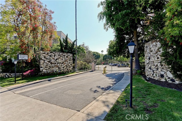 1 Bed Home for Sale in Los Angeles, California
