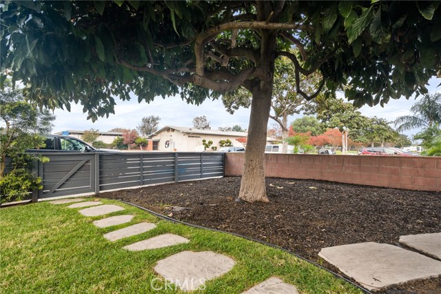 610 Inglewood Ave, Redondo Beach, California 90278, 3 Bedrooms Bedrooms, ,1 BathroomBathrooms,Residential,Sold,Inglewood Ave,SB20256411