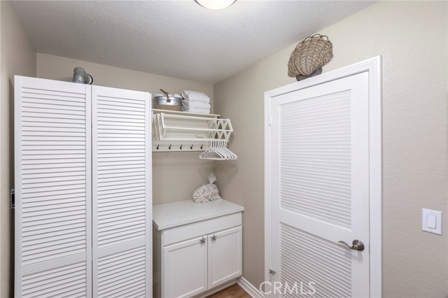 211 Helberta Avenue, Redondo Beach, California 90277, 2 Bedrooms Bedrooms, ,2 BathroomsBathrooms,Residential,Sold,Helberta,RS18145778