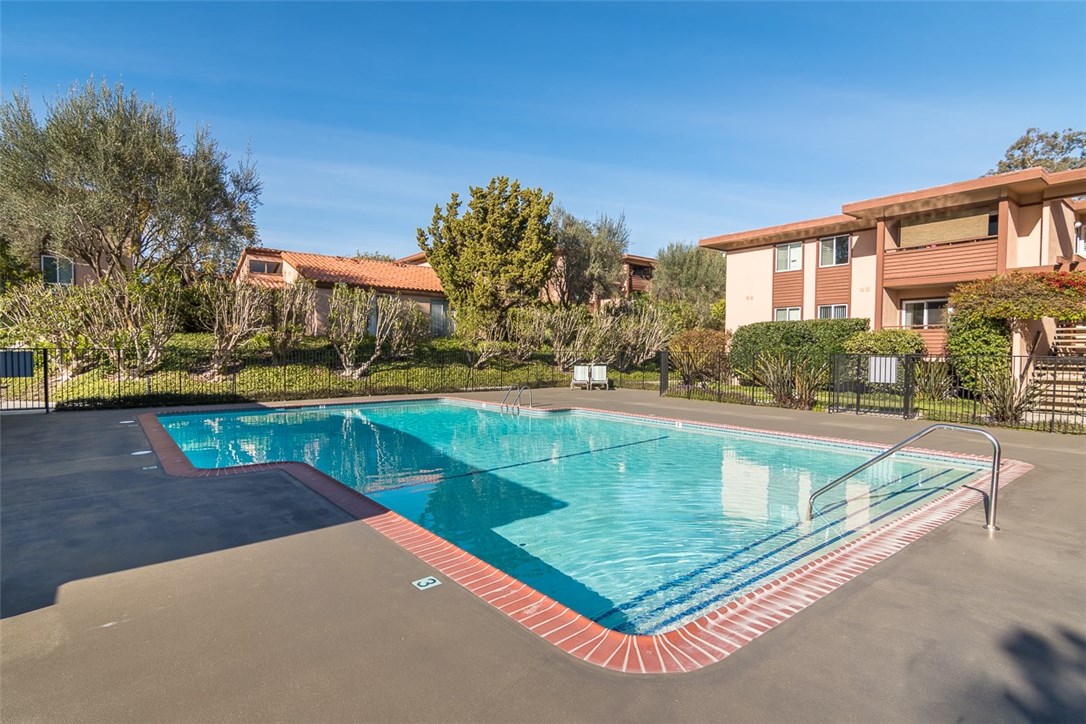 5953 Armaga Spring Road, Rancho Palos Verdes, California 90275, 3 Bedrooms Bedrooms, ,1 BathroomBathrooms,Residential,Sold,Armaga Spring,PV18061087