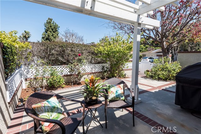 Lovely patio - perfect for entertaining, BBQ, relaxing.