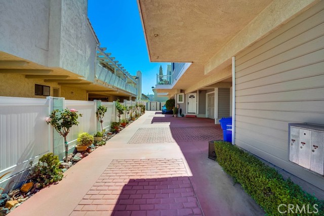 2612 Gates Avenue, Redondo Beach, California 90278, 2 Bedrooms Bedrooms, ,2 BathroomsBathrooms,Residential,Sold,Gates,SB21024956