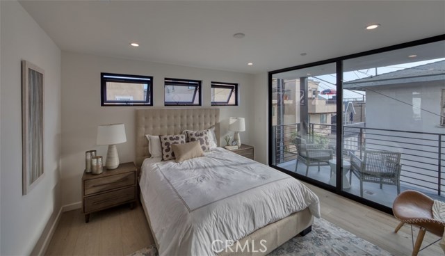 246 30th Street, Hermosa Beach, California 90254, 4 Bedrooms Bedrooms, ,4 BathroomsBathrooms,Residential,Sold,30th,SB19212204