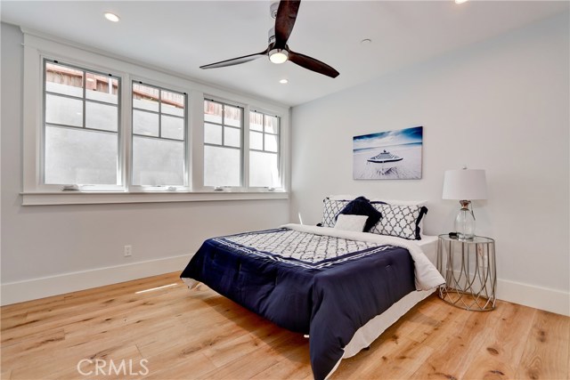 1955 Monterey Boulevard, Hermosa Beach, California 90254, 4 Bedrooms Bedrooms, ,2 BathroomsBathrooms,Residential,Sold,Monterey,SB18111119