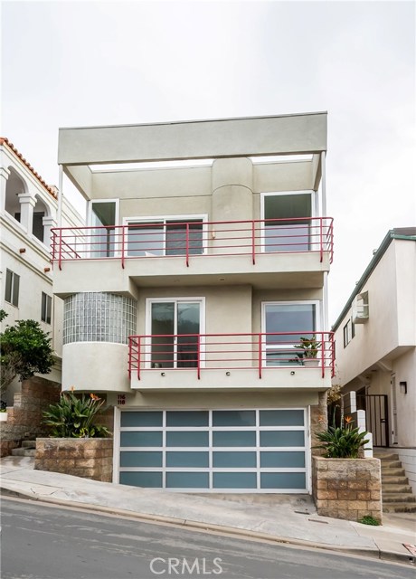 116 26th Street, Manhattan Beach, California 90266, 2 Bedrooms Bedrooms, ,2 BathroomsBathrooms,Residential,Sold,26th,SB21017134