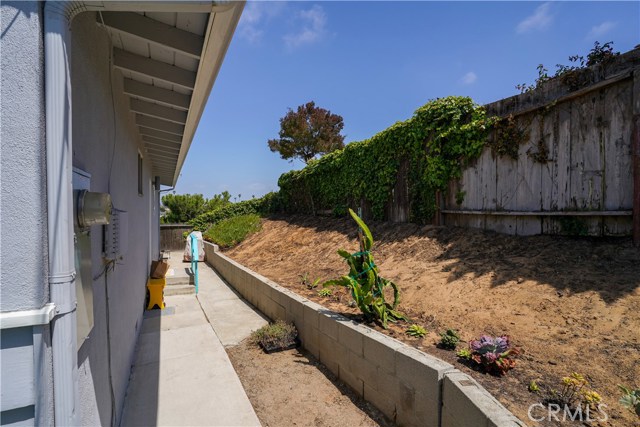 704 Blossom Lane, Redondo Beach, California 90278, 3 Bedrooms Bedrooms, ,2 BathroomsBathrooms,Residential,Sold,Blossom,SB20096376