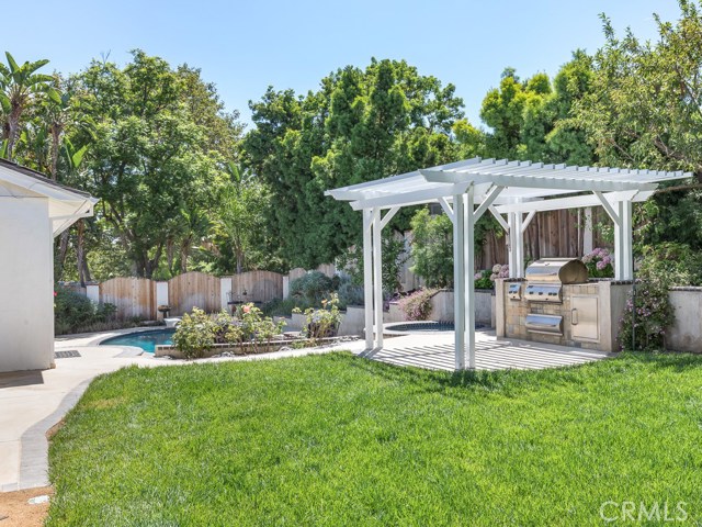 8 Hitching Post Drive, Rolling Hills Estates, California 90274, 4 Bedrooms Bedrooms, ,3 BathroomsBathrooms,Residential,Sold,Hitching Post,PV19180515