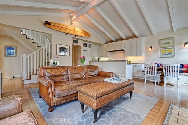 429 27th Street, Manhattan Beach, California 90266, 3 Bedrooms Bedrooms, ,2 BathroomsBathrooms,Residential,Sold,27th,SB18079712