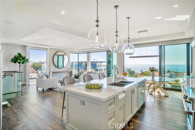 301 20th Street, Manhattan Beach, California 90266, 4 Bedrooms Bedrooms, ,5 BathroomsBathrooms,Residential,Sold,20th,SB19211056