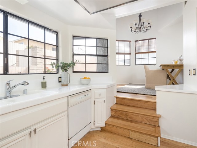 2019 Carnegie Lane, Redondo Beach, California 90278, 3 Bedrooms Bedrooms, ,2 BathroomsBathrooms,Residential,Sold,Carnegie,SB21055220