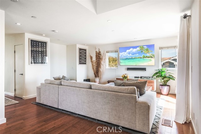 View of the expanded living room which can be converted back into the third bedroom