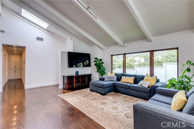 2416 Elm Avenue, Manhattan Beach, California 90266, 4 Bedrooms Bedrooms, ,2 BathroomsBathrooms,Residential,Sold,Elm,SB19275935