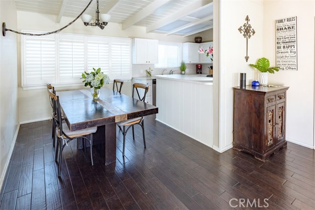 2105 Walnut Avenue, Manhattan Beach, California 90266, 4 Bedrooms Bedrooms, ,2 BathroomsBathrooms,Residential,Sold,Walnut,SB19018685