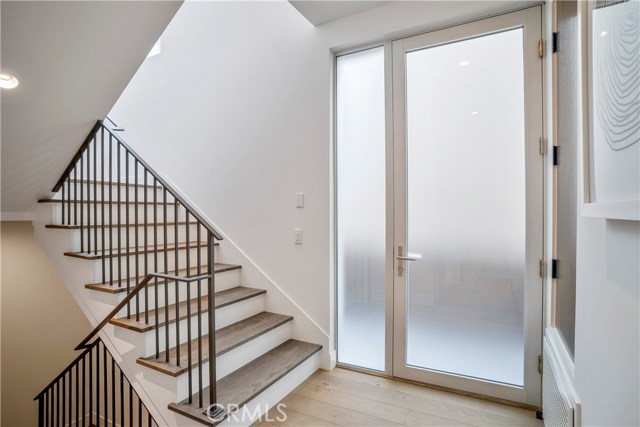 221 1st Street, Manhattan Beach, California 90266, 3 Bedrooms Bedrooms, ,3 BathroomsBathrooms,Residential,Sold,1st,SB19034815