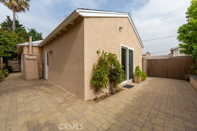2022 Ernest Avenue, Redondo Beach, California 90278, 3 Bedrooms Bedrooms, ,1 BathroomBathrooms,Residential,Sold,Ernest,PW20211052