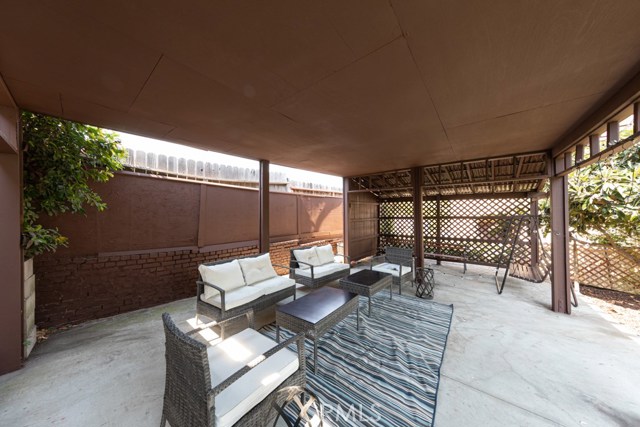 5 Bed Home for Sale in Los Angeles, California