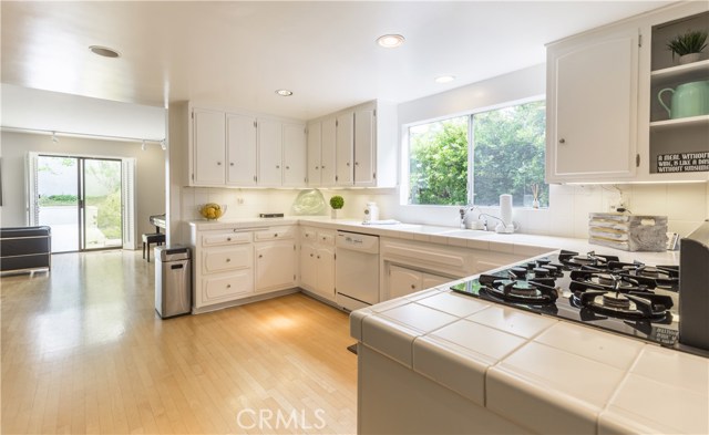 1812 Via Estudillo, Palos Verdes Estates, California 90274, 4 Bedrooms Bedrooms, ,3 BathroomsBathrooms,Residential,Sold,Via Estudillo,SB17065714
