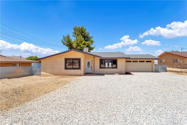 Detail Gallery Image 1 of 1 For 57598 Onaga Trl, Yucca Valley,  CA 92284 - 2 Beds | 1 Baths