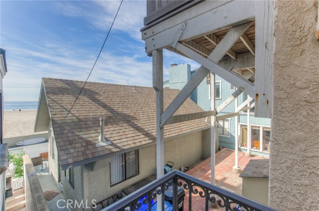 3435 Hermosa Avenue, Hermosa Beach, California 90254, 2 Bedrooms Bedrooms, ,2 BathroomsBathrooms,Residential,Sold,Hermosa,SB18258077