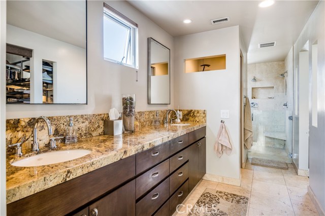 228 33rd Street, Manhattan Beach, California 90266, 3 Bedrooms Bedrooms, ,1 BathroomBathrooms,Residential,Sold,33rd,SB19198538