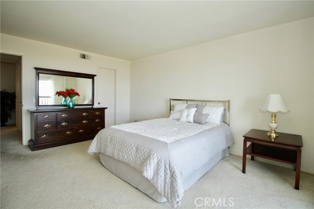 11 Hilltop Circle, Rancho Palos Verdes, California 90275, 2 Bedrooms Bedrooms, ,2 BathroomsBathrooms,Residential,Sold,Hilltop,OC17166003