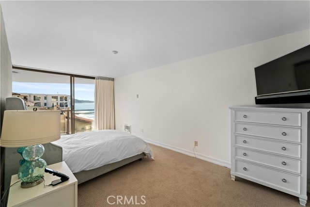 531 Esplanade, Redondo Beach, California 90277, 2 Bedrooms Bedrooms, ,2 BathroomsBathrooms,Residential,Sold,Esplanade,SB20260147