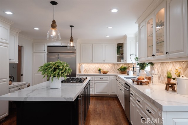 754 35th Street, Manhattan Beach, California 90266, 5 Bedrooms Bedrooms, ,3 BathroomsBathrooms,Residential,Sold,35th,SB21137408