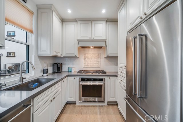 18228 Grevillea Avenue, Redondo Beach, California 90278, 4 Bedrooms Bedrooms, ,2 BathroomsBathrooms,Residential,Sold,Grevillea,SB20254175