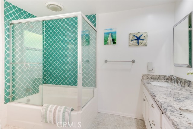 3613 Oak Avenue, Manhattan Beach, California 90266, 3 Bedrooms Bedrooms, ,2 BathroomsBathrooms,Residential,Sold,Oak,SB21018424