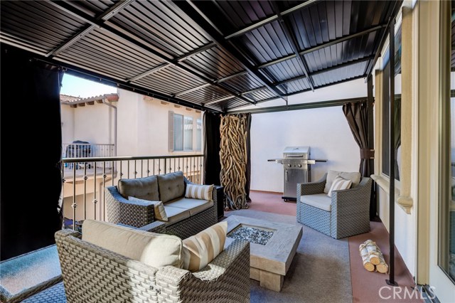 2619 Carnegie Lane, Redondo Beach, California 90278, 3 Bedrooms Bedrooms, ,2 BathroomsBathrooms,Residential,Sold,Carnegie,PV20221187