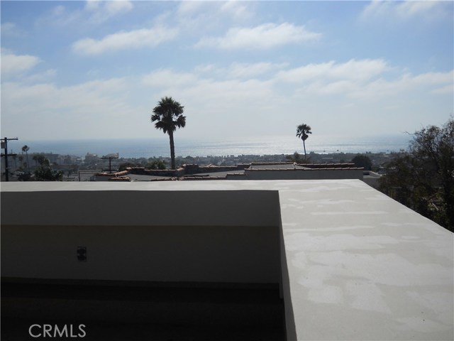 1235 2nd Street, Hermosa Beach, California 90254, 4 Bedrooms Bedrooms, ,4 BathroomsBathrooms,Residential,Sold,2nd,SB17185212