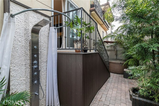 1130 Laurel Ave, Manhattan Beach, California 90266, 3 Bedrooms Bedrooms, ,2 BathroomsBathrooms,Residential,Sold,Laurel Ave,SB18020223