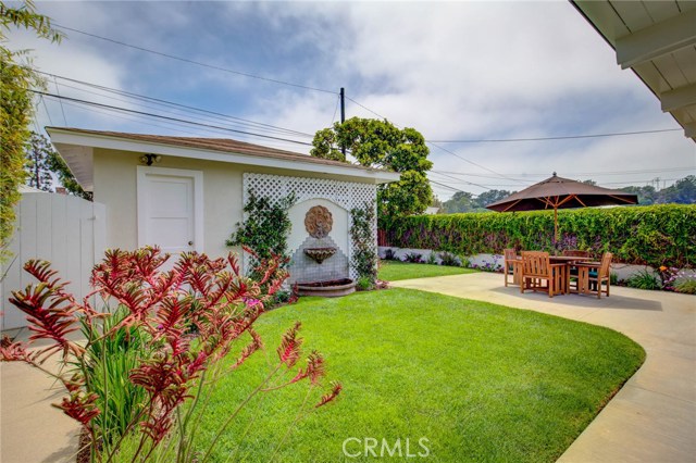 590 33rd Street, Manhattan Beach, California 90266, 3 Bedrooms Bedrooms, ,2 BathroomsBathrooms,Residential,Sold,33rd,SB19174873