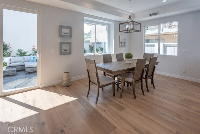 2410 Huntington Lane, Redondo Beach, California 90278, 4 Bedrooms Bedrooms, ,3 BathroomsBathrooms,Residential,Sold,Huntington,PV18242024