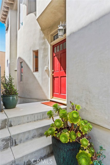 220 23rd Street, Manhattan Beach, California 90266, 3 Bedrooms Bedrooms, ,1 BathroomBathrooms,Residential,Sold,23rd,OC19050321