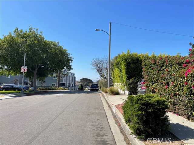 1209 Meadows Avenue, Manhattan Beach, California 90266, 3 Bedrooms Bedrooms, ,1 BathroomBathrooms,Residential,Sold,Meadows,SB21082507