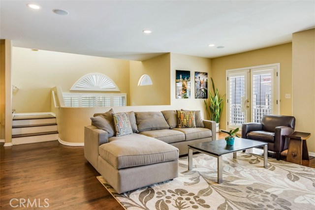 202 Lucia Avenue, Redondo Beach, California 90277, 4 Bedrooms Bedrooms, ,3 BathroomsBathrooms,Residential,Sold,Lucia,PV17247828